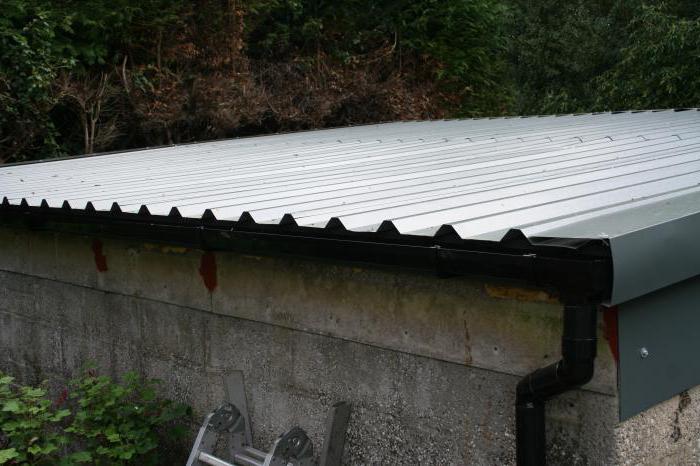 Технология укладки крыши гаража из профнастила своими руками